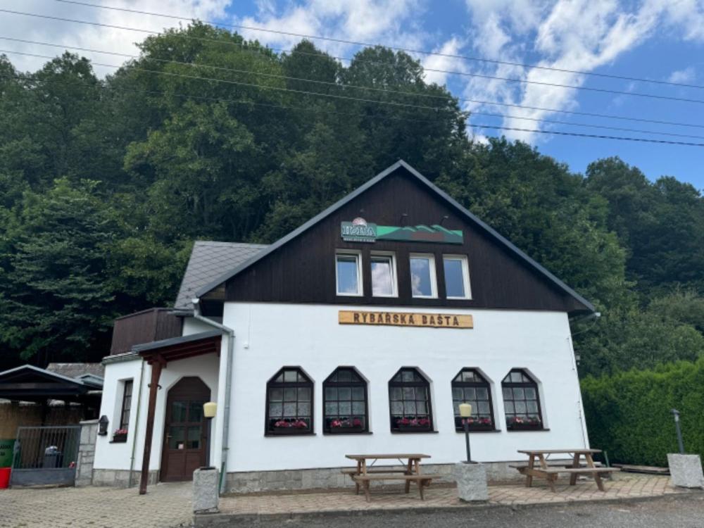 Penzion A Rybarska Basta U Jesetera Jeseník Eksteriør billede